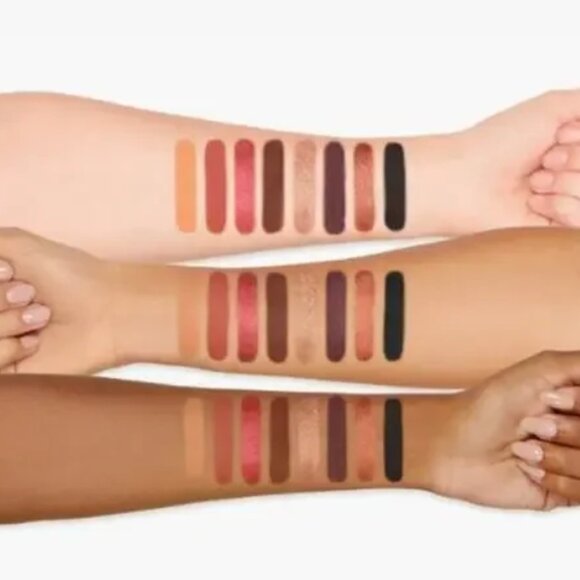 Too Faced Secret Santa Mini Eyeshadow Palette - Picture 5 of 6